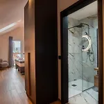 Jezerni & Wellness מלון דירות 3*