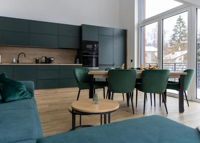 Jezerni Aparthotel 3*